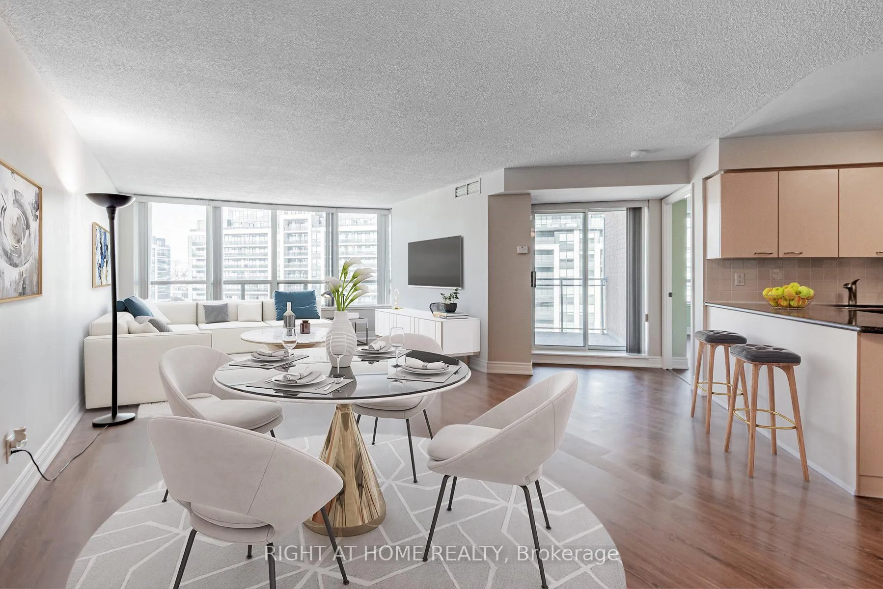 Photo 5 of Unit 811, 48 Suncrest Boulevard, Markham, Commerce Valley — HOMEH