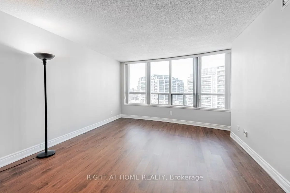 Photo 8 of Unit 811, 48 Suncrest Boulevard, Markham, Commerce Valley — HOMEH
