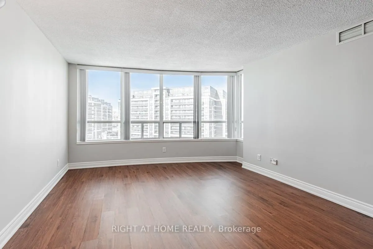 Photo 9 of Unit 811, 48 Suncrest Boulevard, Markham, Commerce Valley — HOMEH