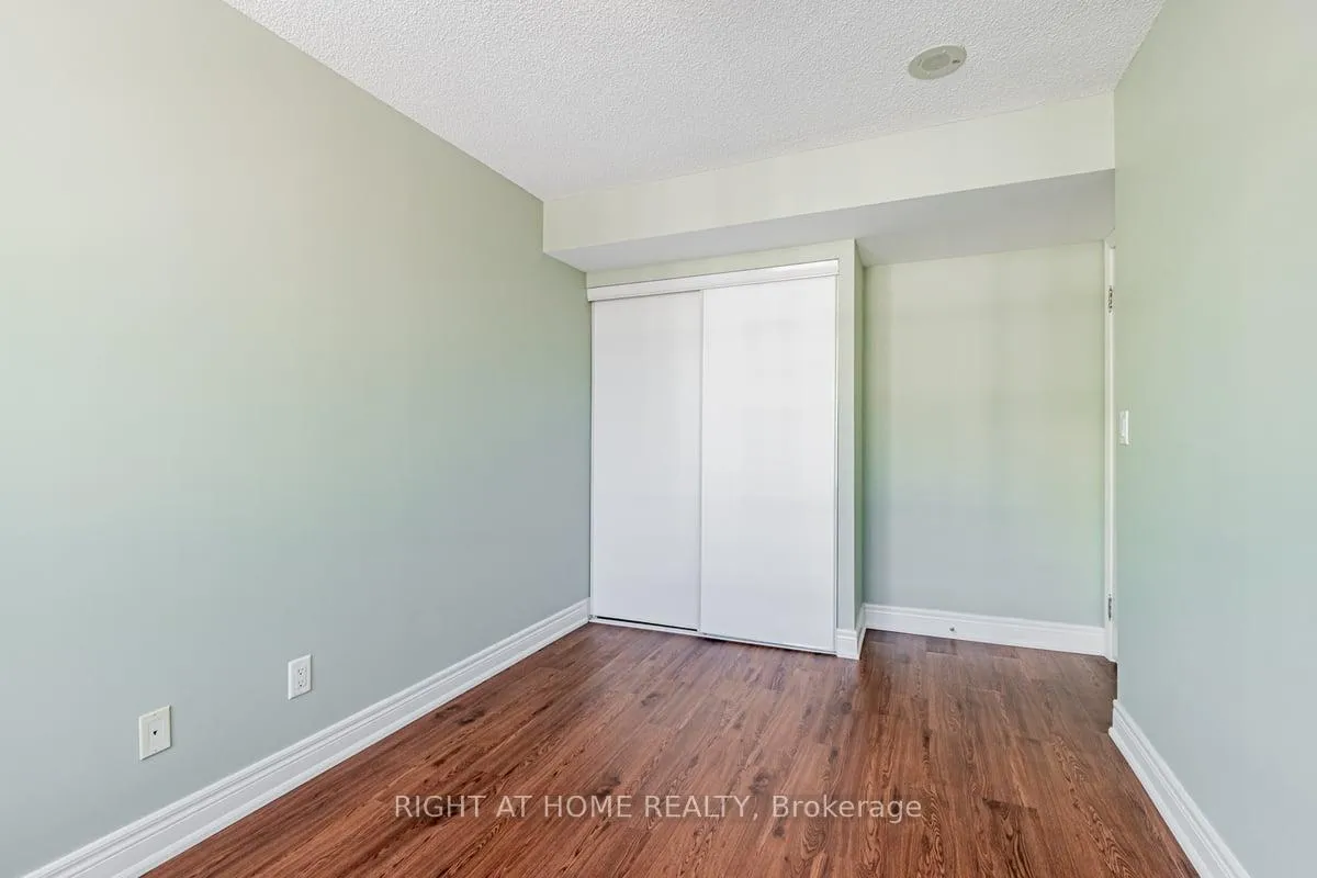 Photo 23 of Unit 811, 48 Suncrest Boulevard, Markham, Commerce Valley — HOMEH