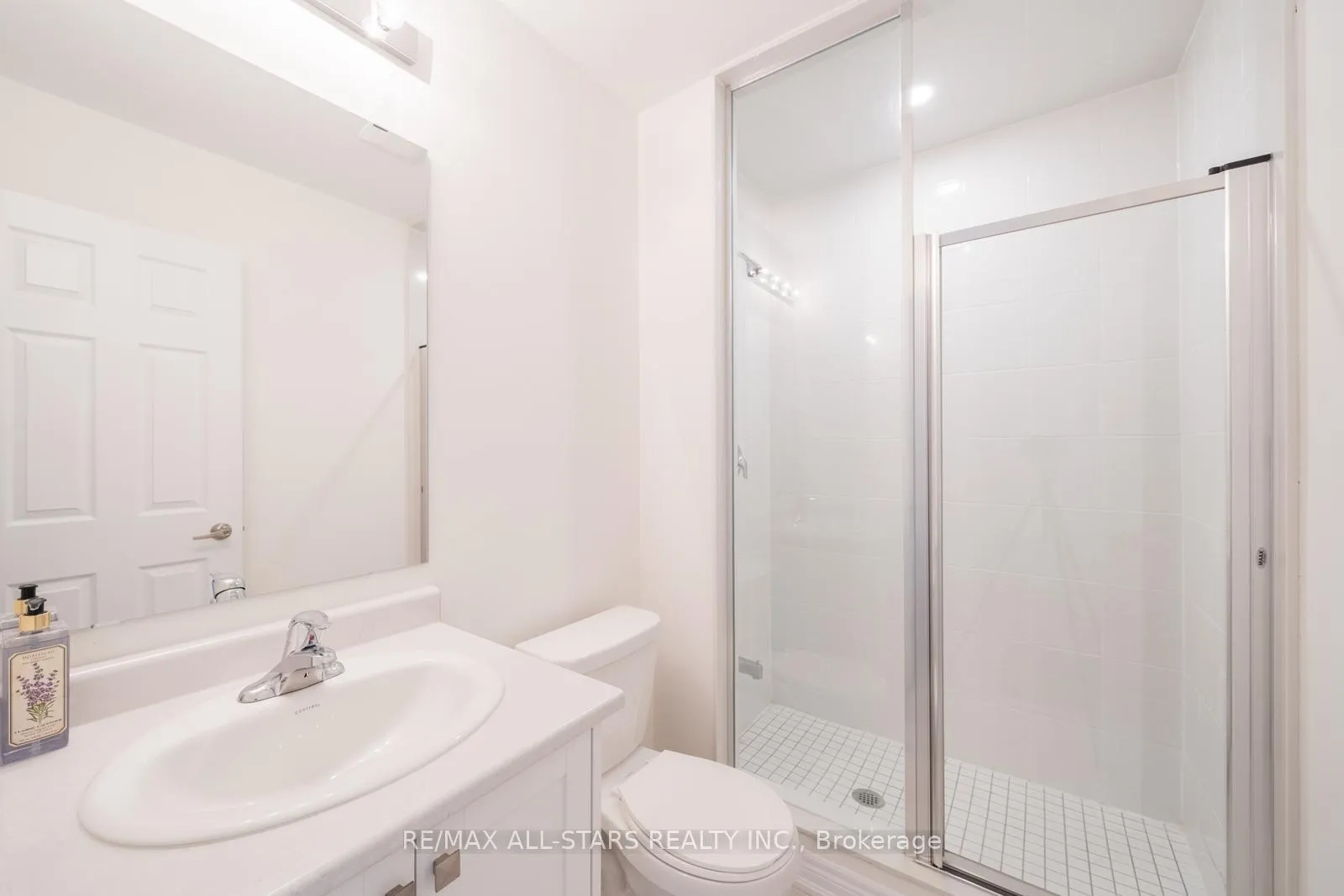Photo 13 of 927 Crowsnest Hollow, Pickering, Rural Pickering — HOMEH