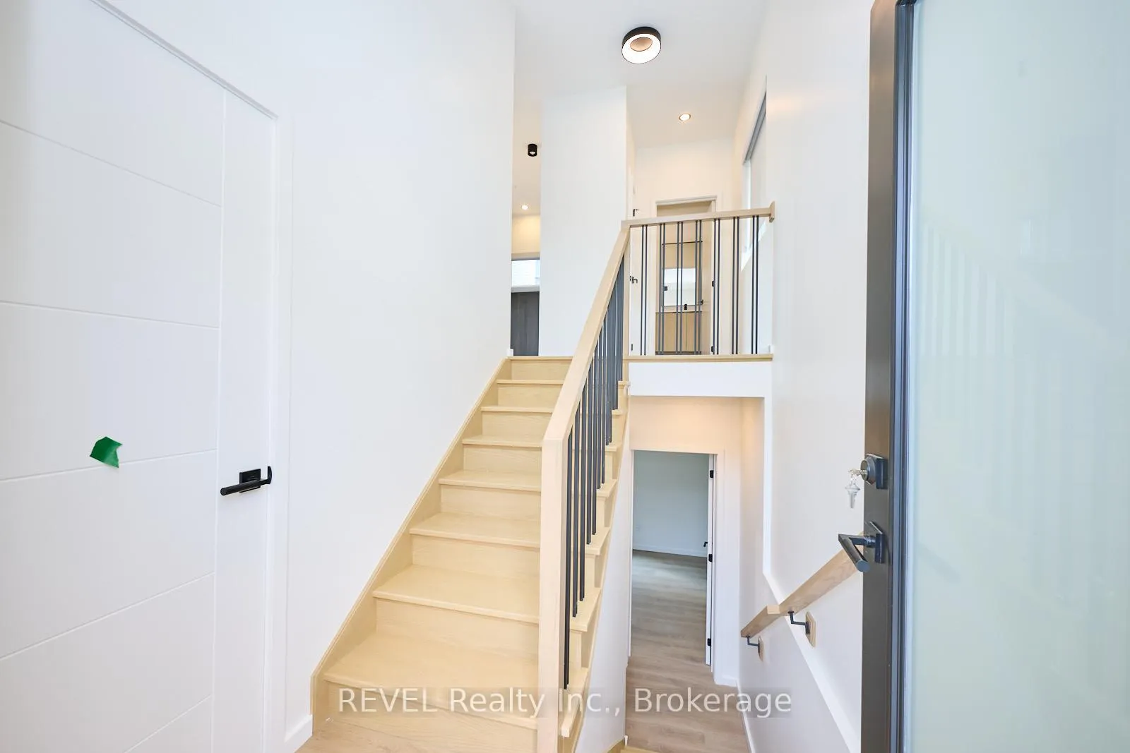 Photo 2 of Unit Unit 1, 5361 Valley Way E, Niagara Falls, Cherrywood — HOMEH