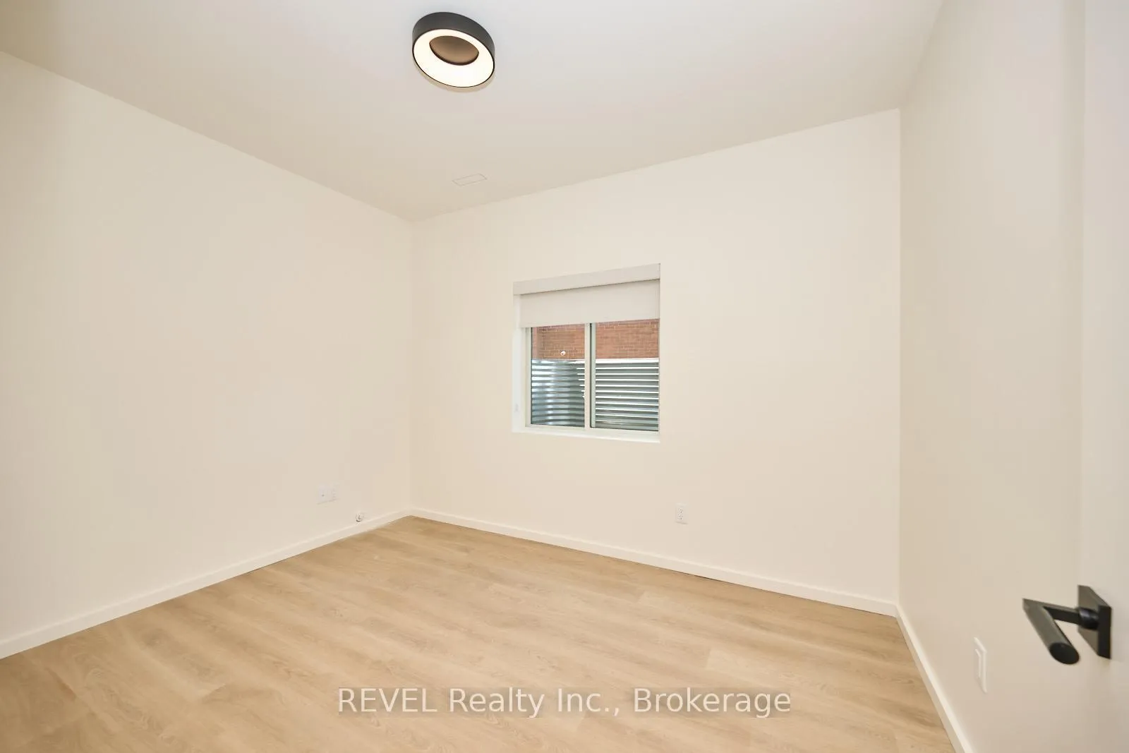 Photo 10 of Unit Unit 1, 5361 Valley Way E, Niagara Falls, Cherrywood — HOMEH