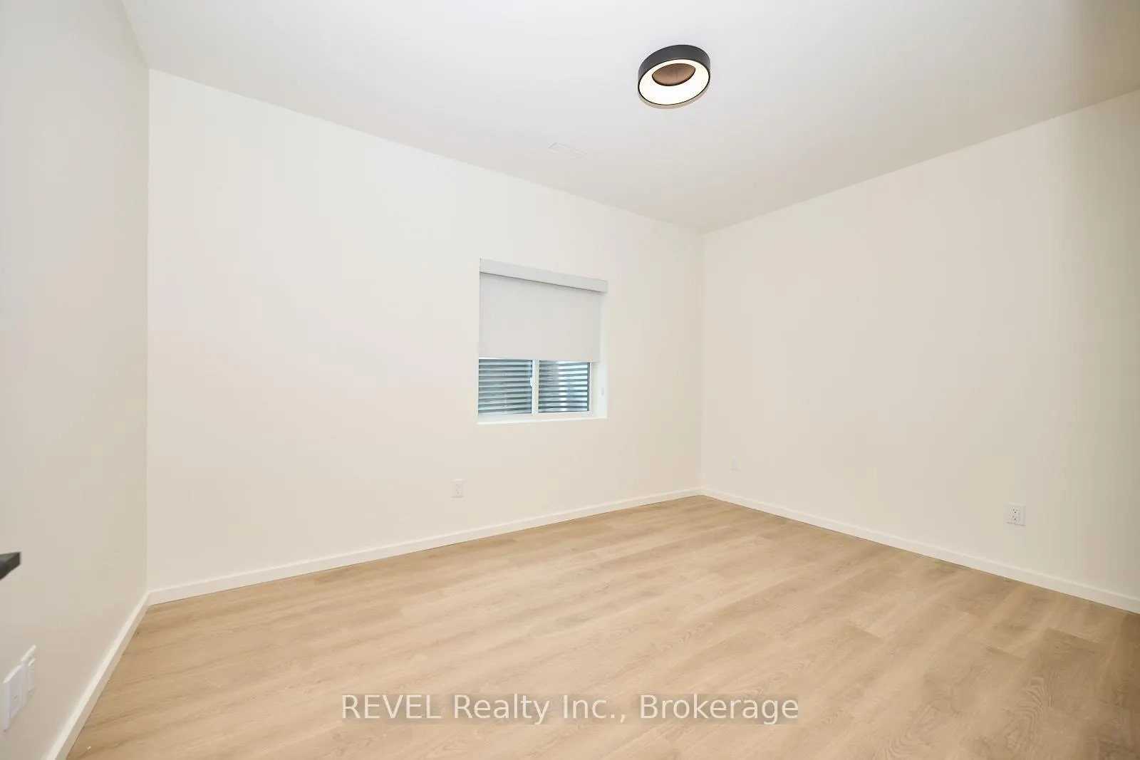 Photo 13 of Unit Unit 1, 5361 Valley Way E, Niagara Falls, Cherrywood — HOMEH