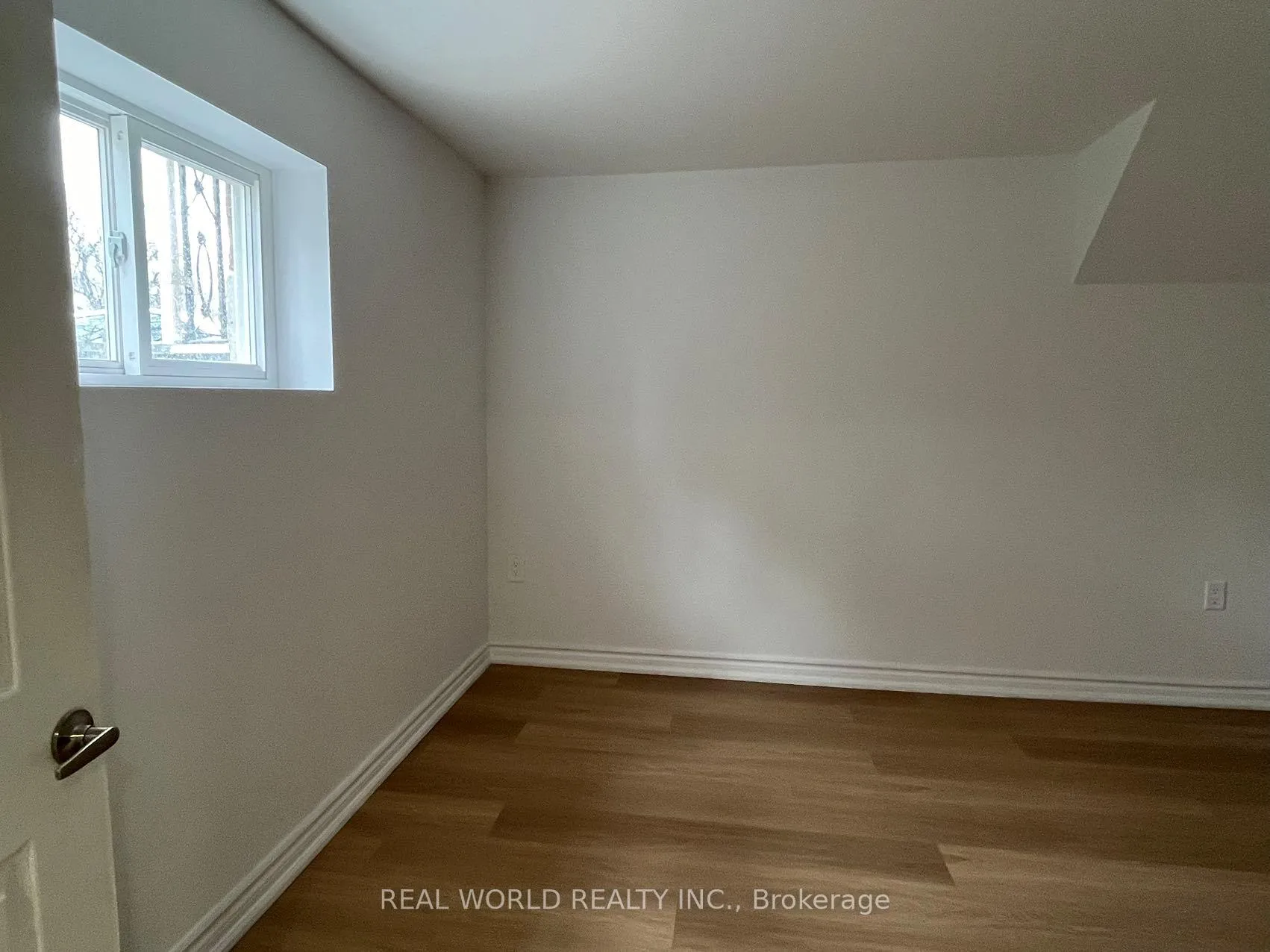 Photo 7 of Unit Bsmt, 180 Royal Orchard Boulevard, Markham, Royal Orchard — HOMEH