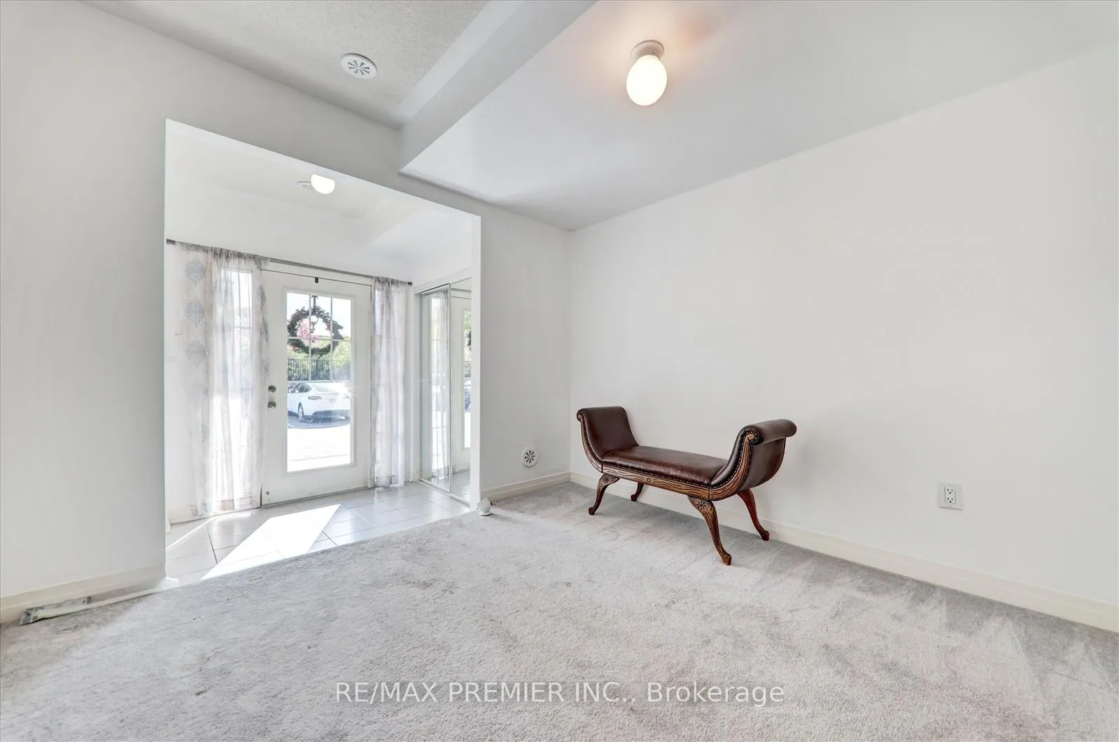 Photo 11 of 38 King William Way, Clarington, Bowmanville — HOMEH