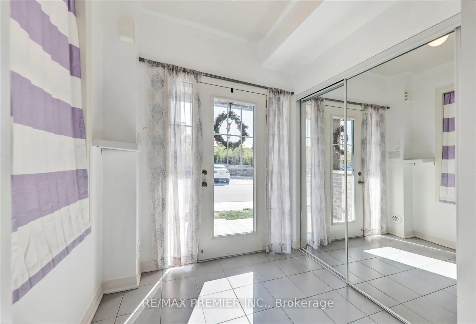Photo 13 of 38 King William Way, Clarington, Bowmanville — HOMEH