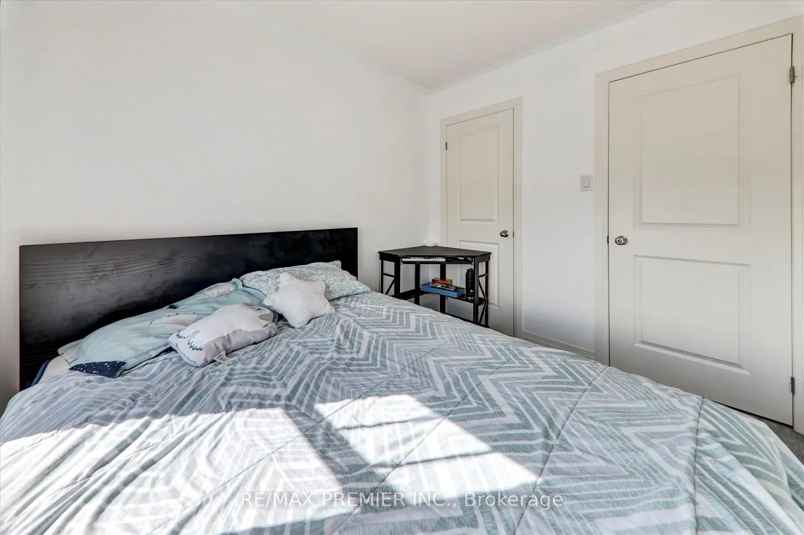 Photo 37 of 38 King William Way, Clarington, Bowmanville — HOMEH