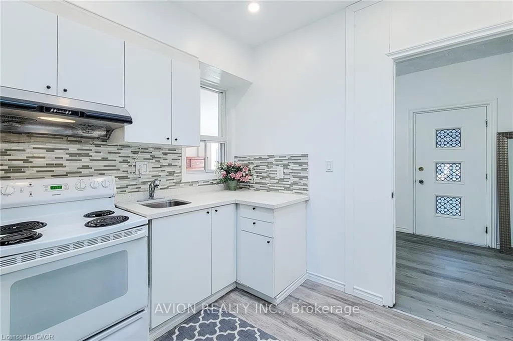 Photo 15 of Unit 2, 26 Barton Street W, Hamilton, Strathcona — HOMEH