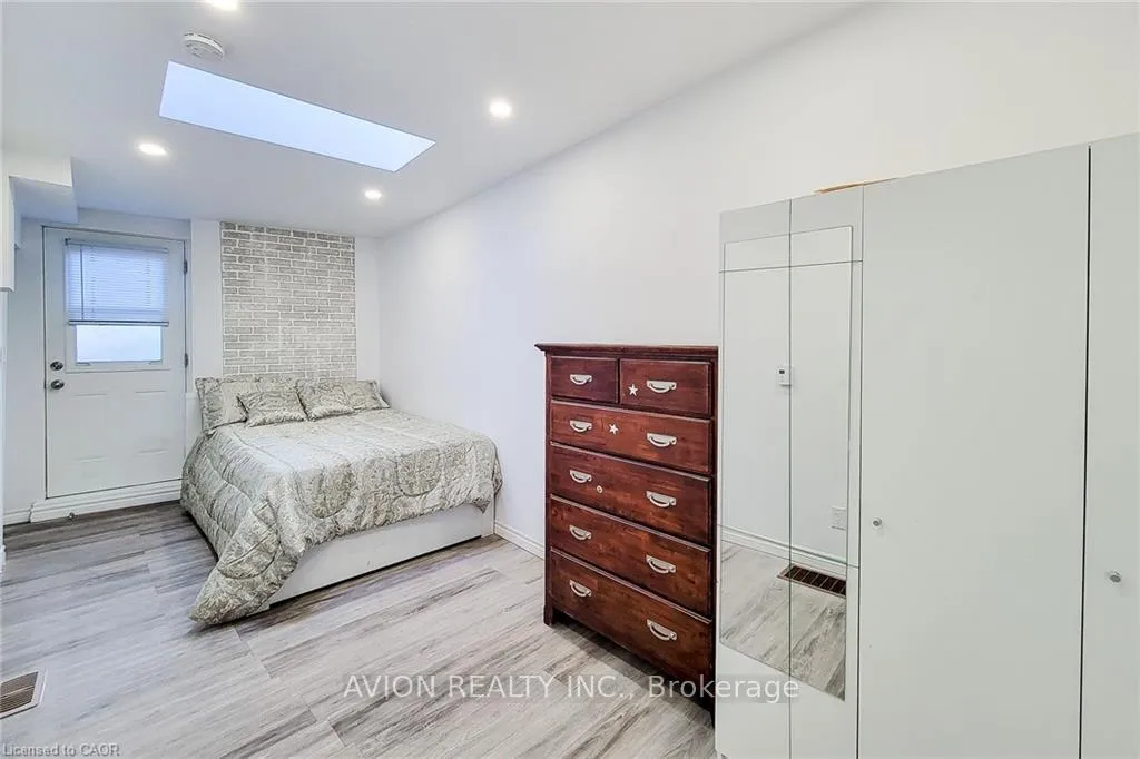 Photo 27 of Unit 2, 26 Barton Street W, Hamilton, Strathcona — HOMEH