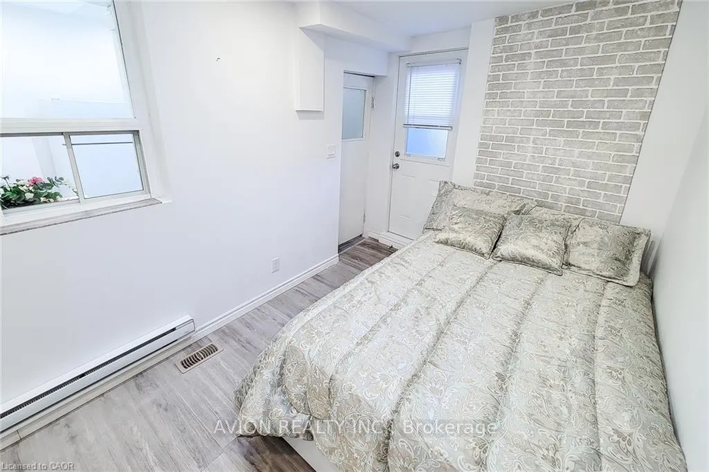 Photo 28 of Unit 2, 26 Barton Street W, Hamilton, Strathcona — HOMEH