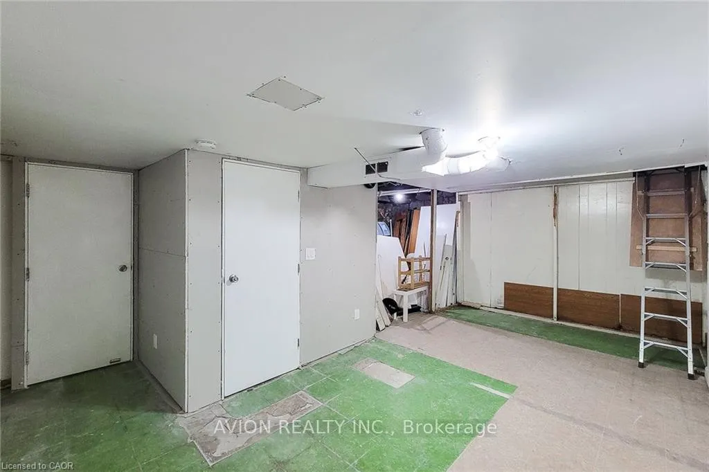 Photo 35 of Unit 2, 26 Barton Street W, Hamilton, Strathcona — HOMEH