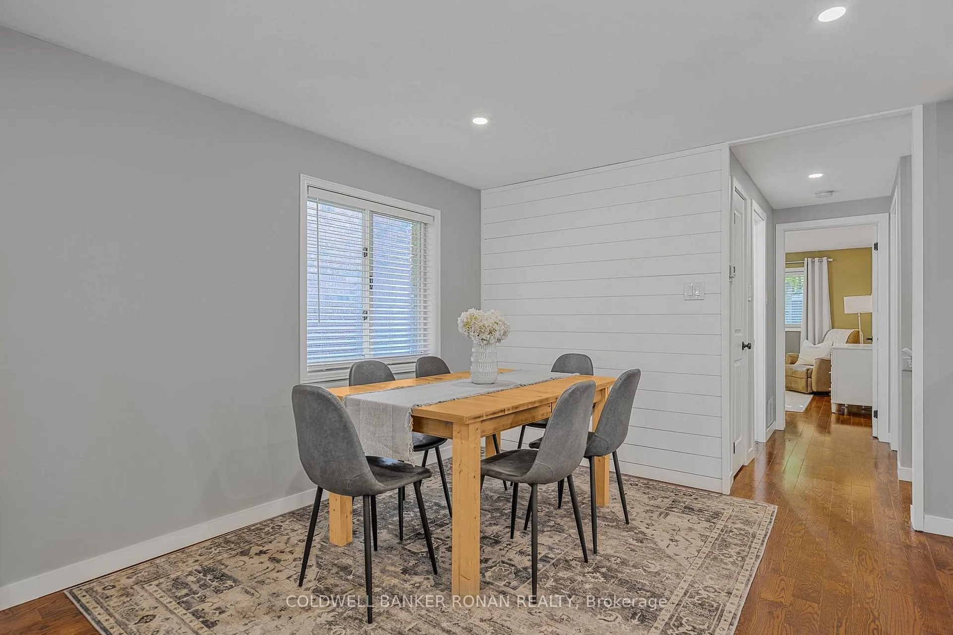 Photo 9 of 39 Ferguson Drive, Barrie, Northwest — HOMEH