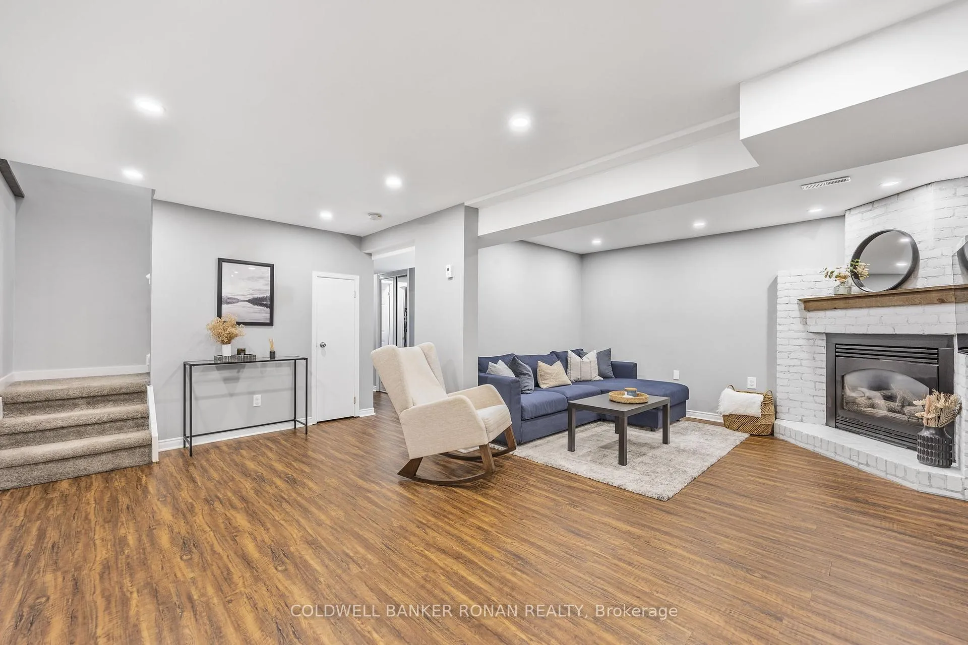 Photo 18 of 39 Ferguson Drive, Barrie, Northwest — HOMEH