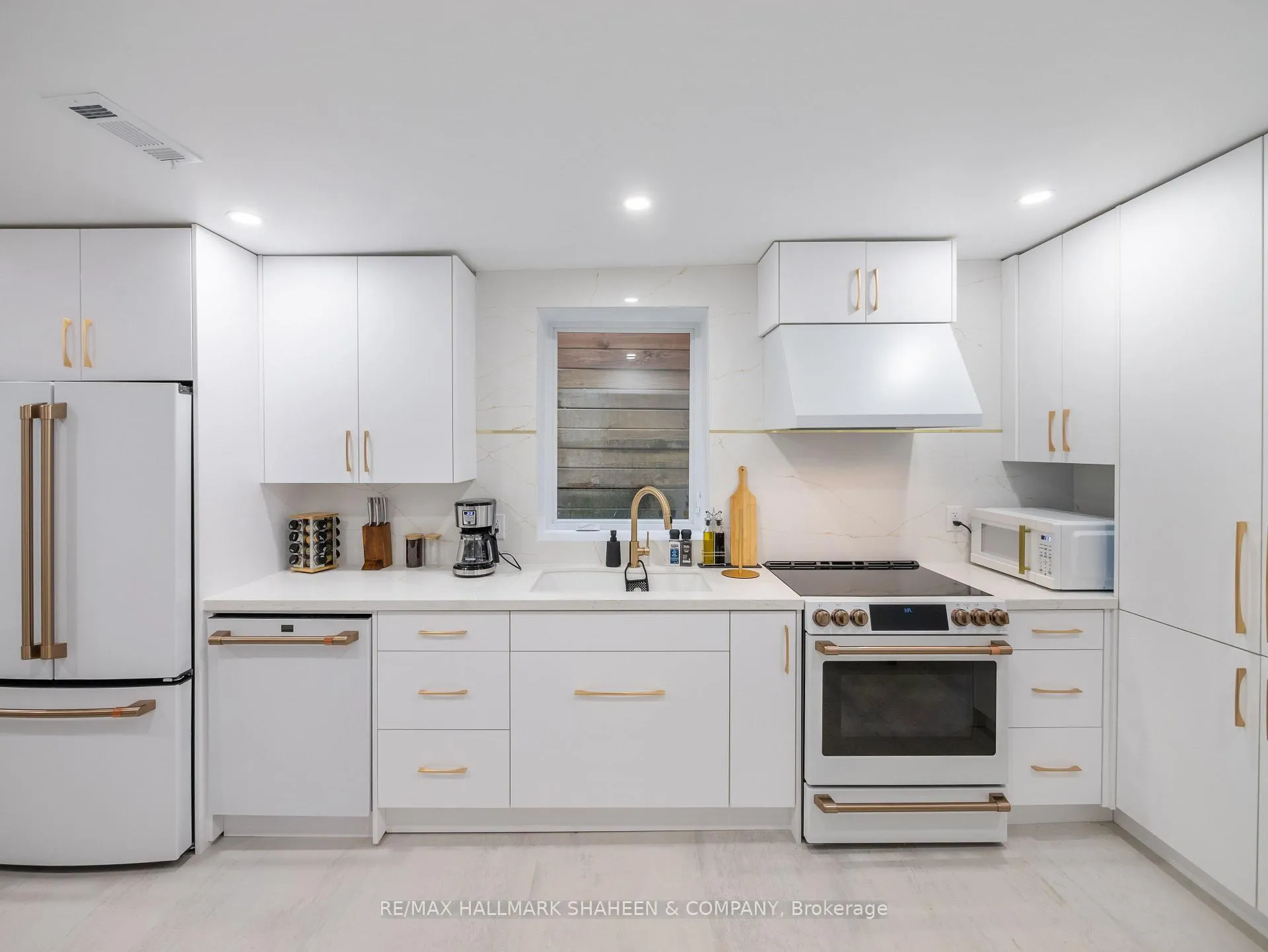 Photo 9 of Unit C, 357 Euclid Avenue, Toronto, Trinity-Bellwoods — HOMEH