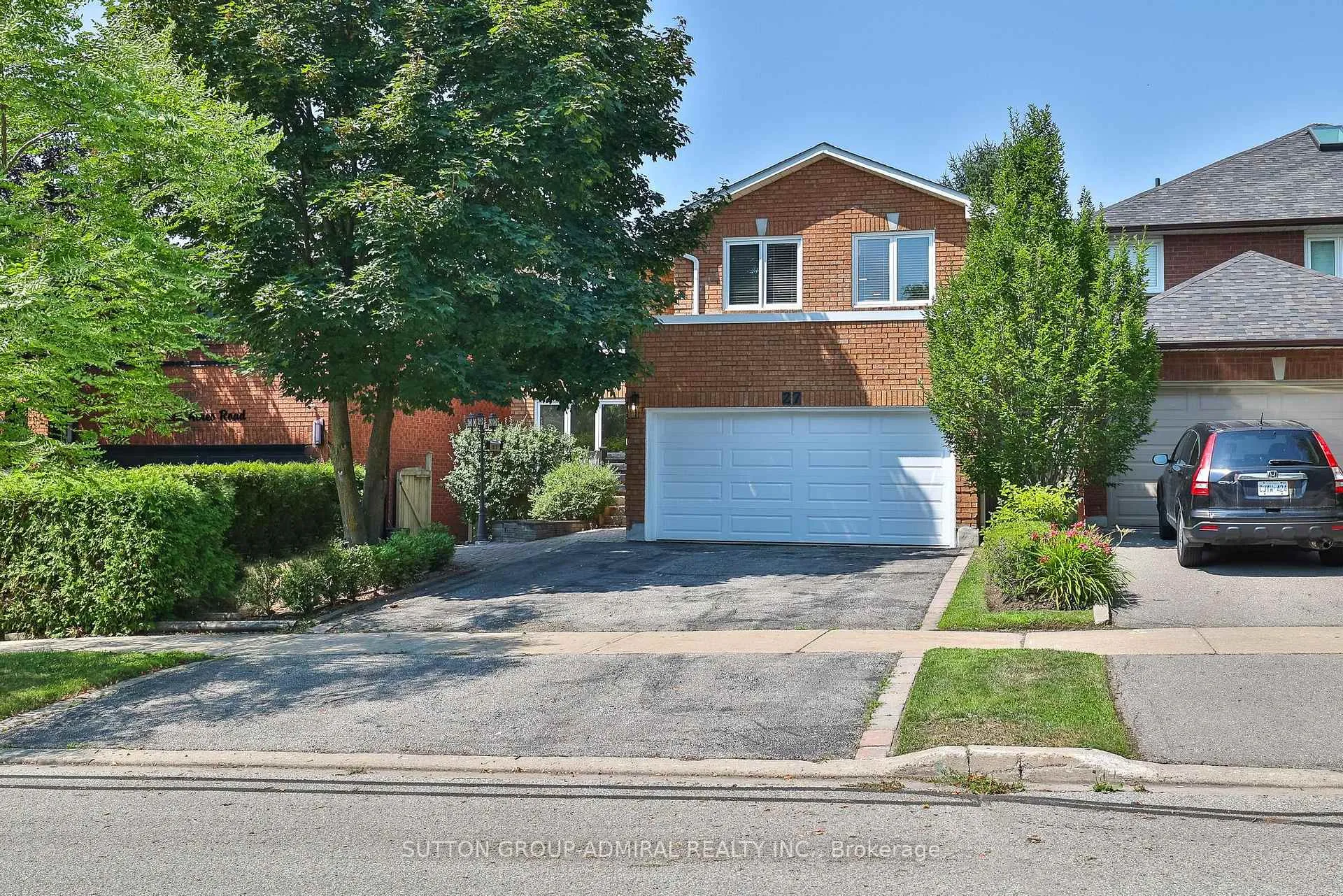 Front of 27 Green Acres Road