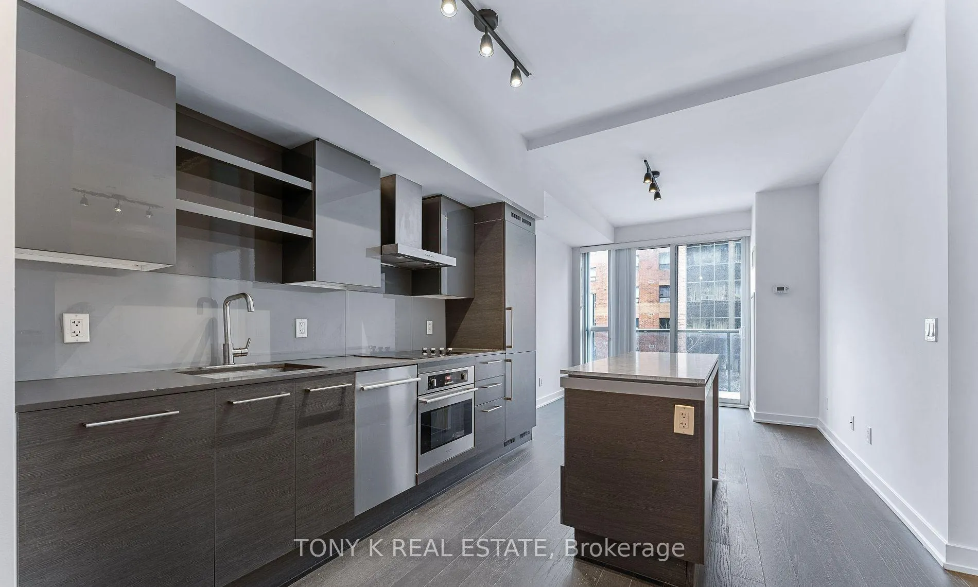 Photo 2 of Unit 406, 1030 King Street W, Toronto, Niagara — HOMEH