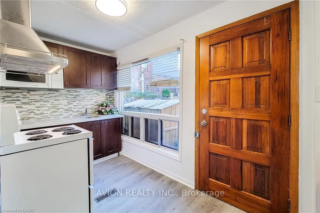 Photo 13 of Unit 1, 26 Barton Street W, Hamilton, Strathcona — HOMEH
