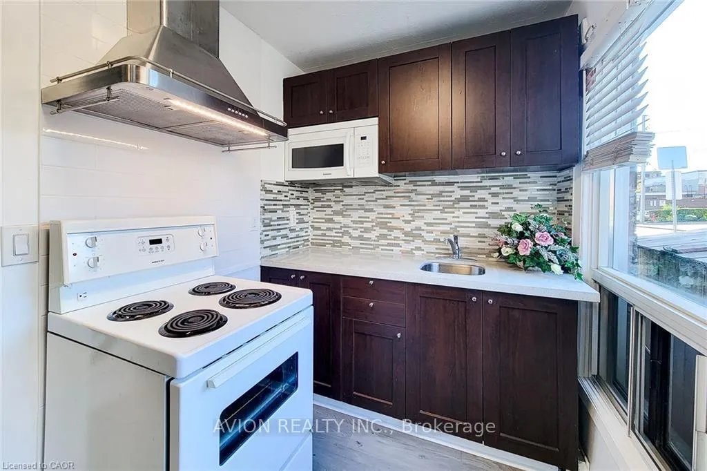 Photo 14 of Unit 1, 26 Barton Street W, Hamilton, Strathcona — HOMEH