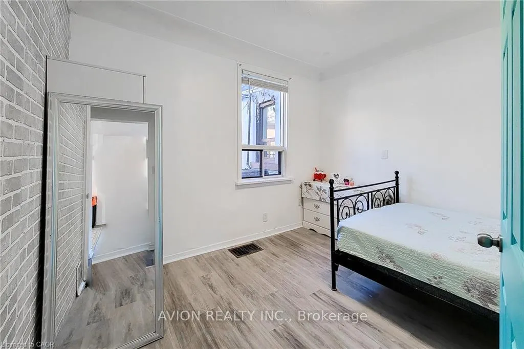 Photo 21 of Unit 1, 26 Barton Street W, Hamilton, Strathcona — HOMEH