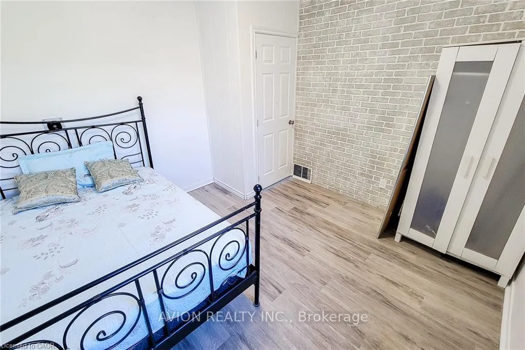 Photo 22 of Unit 1, 26 Barton Street W, Hamilton, Strathcona — HOMEH