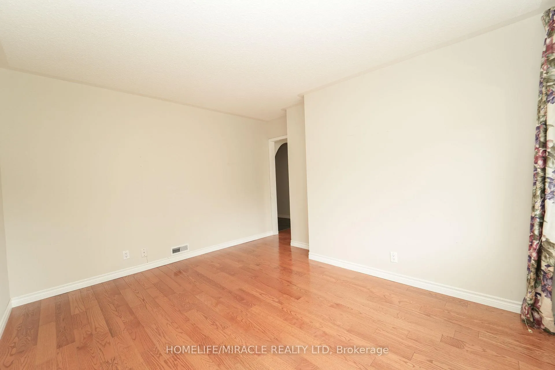 Photo 20 of 776 Grierson Street, Oshawa, O'Neill — HOMEH