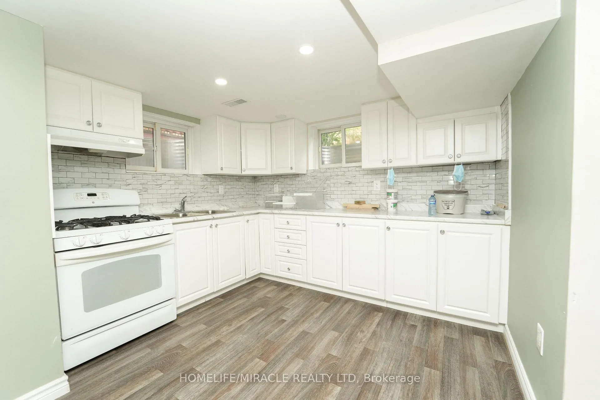Photo 38 of 776 Grierson Street, Oshawa, O'Neill — HOMEH