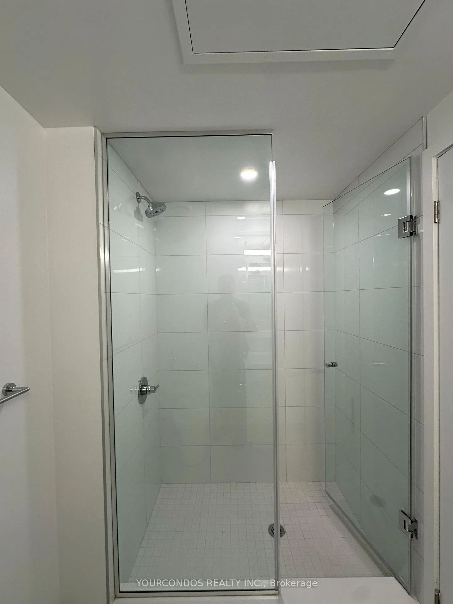 Photo 9 of Unit 1012, 121 St Patrick Street, Toronto, Kensington-Chinatown — HOMEH
