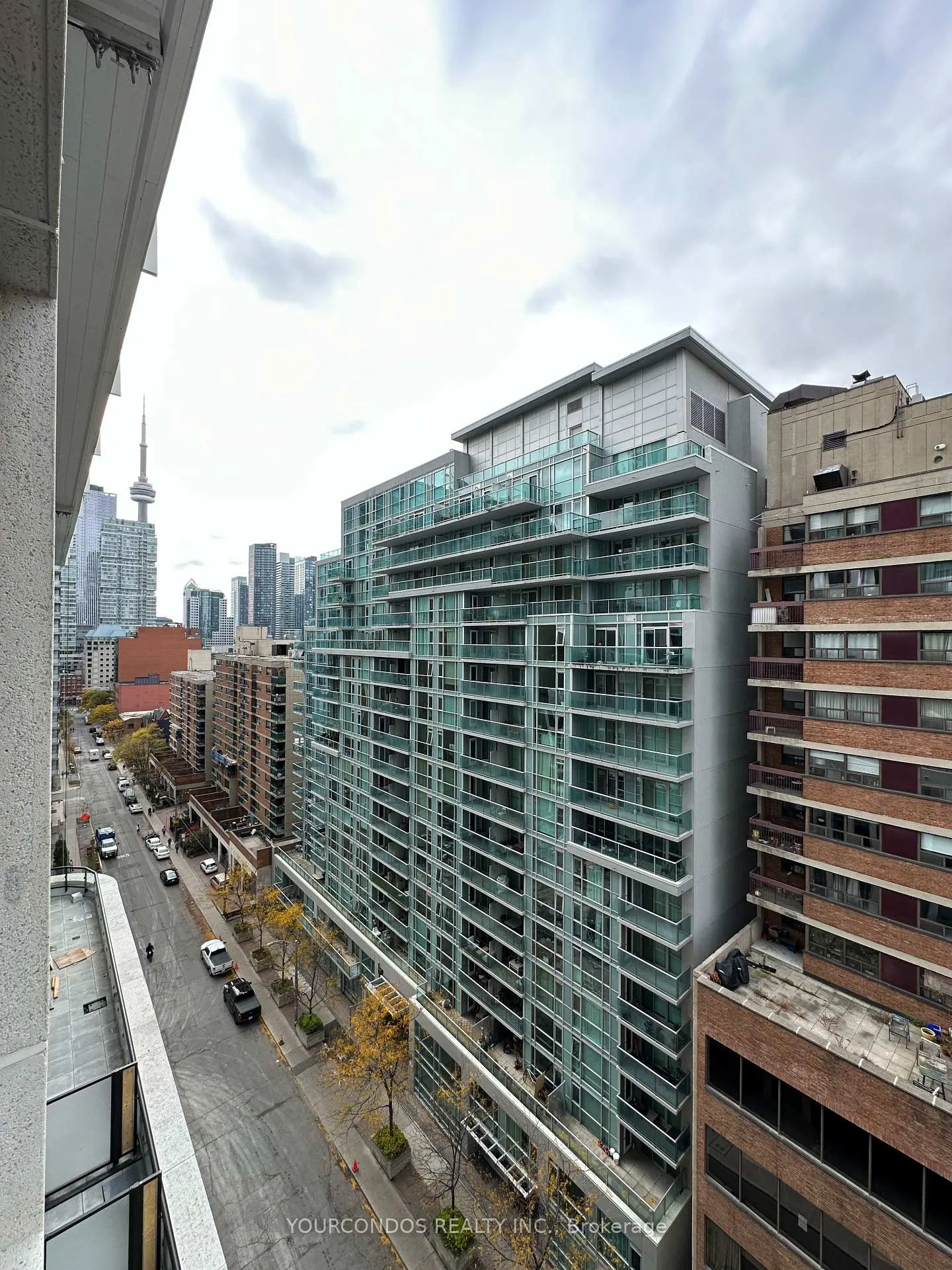 Photo 11 of Unit 1012, 121 St Patrick Street, Toronto, Kensington-Chinatown — HOMEH