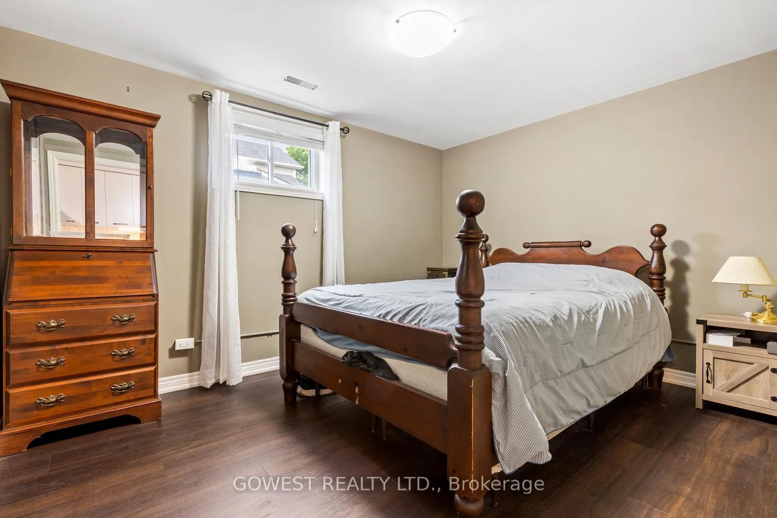 Photo 8 of Unit 2, 223 Lake Street, Grimsby, Grimsby Beach — HOMEH