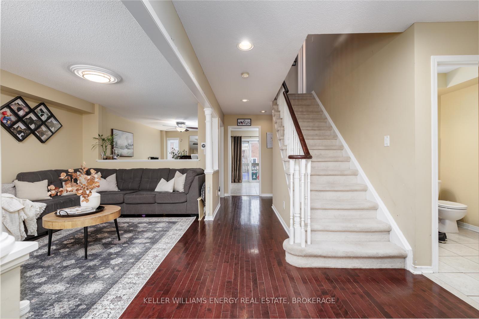 Photo 4 of 10 Windle Drive, Ajax, Central West — HOMEH