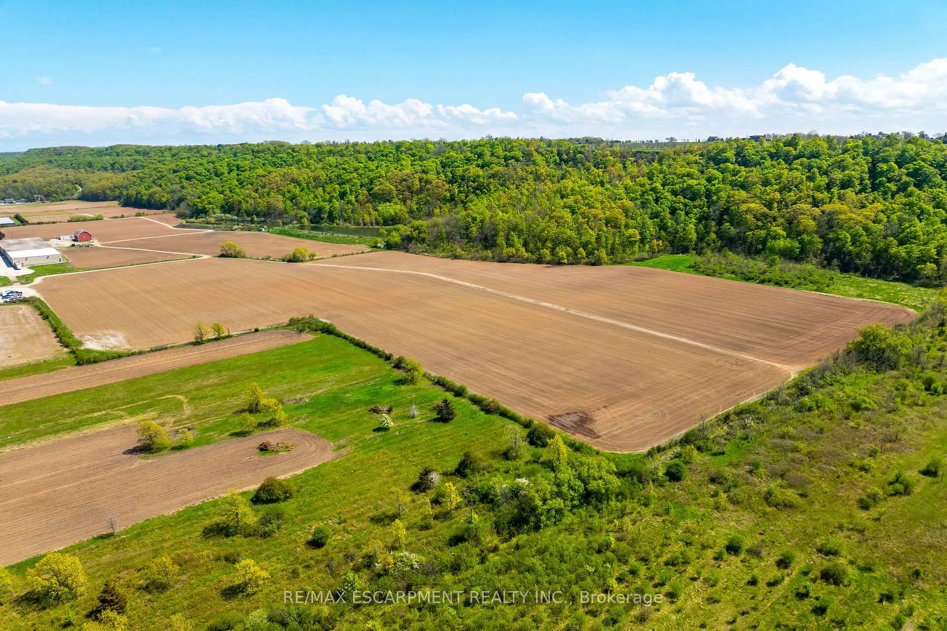 Photo 5 of 181 Glover Road, Hamilton, Stoney Creek — HOMEH