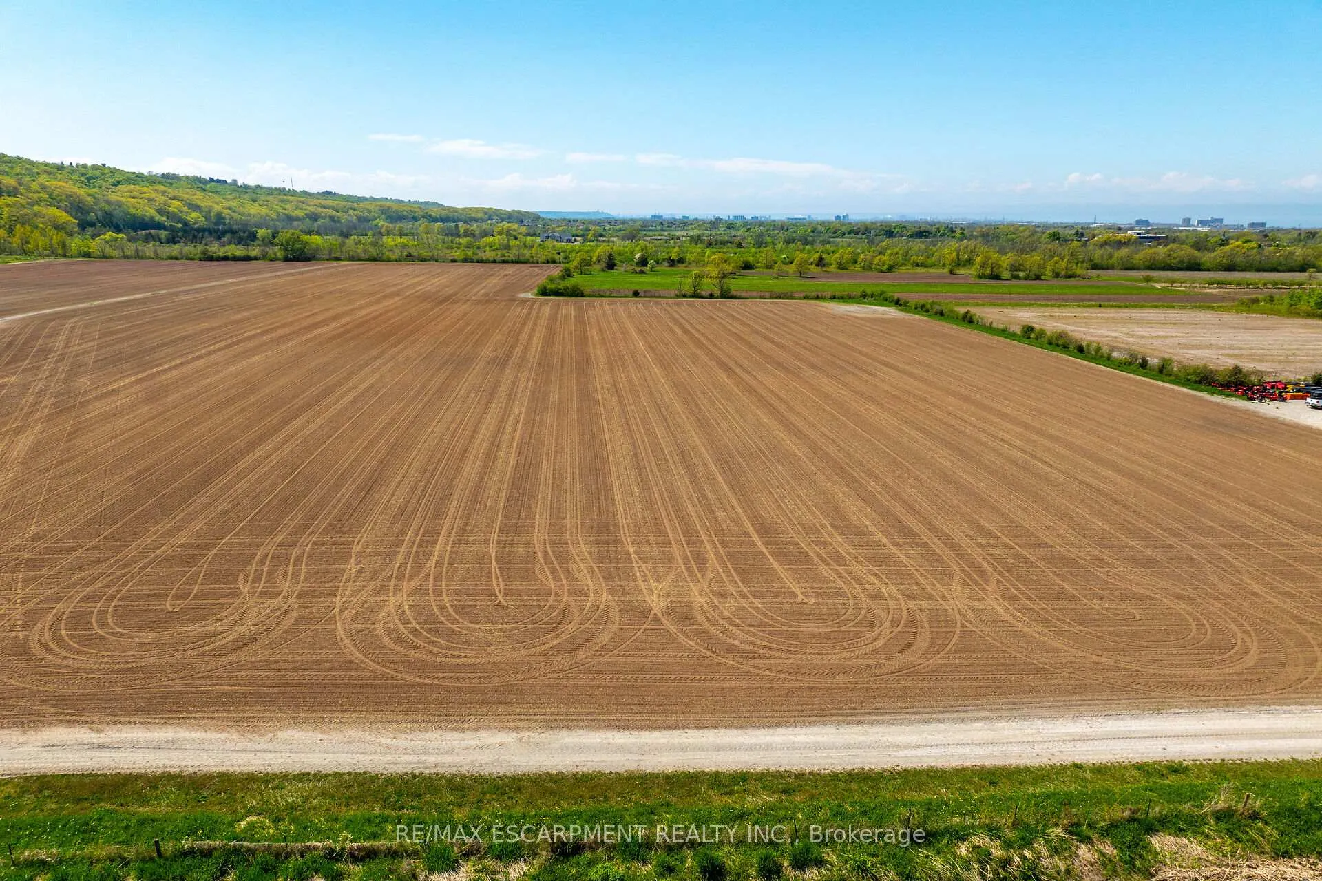 Photo 17 of 181 Glover Road, Hamilton, Stoney Creek — HOMEH