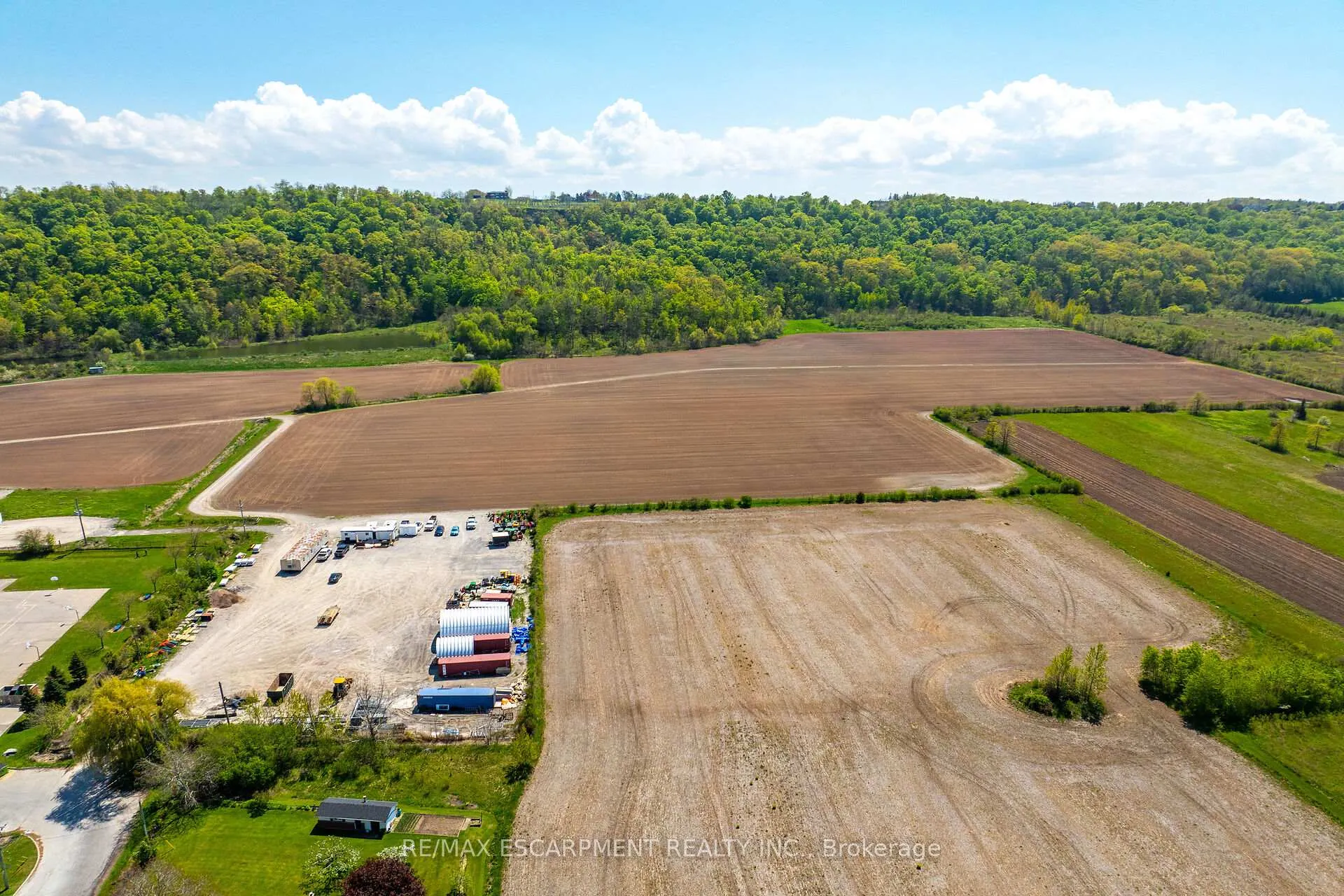 Photo 24 of 181 Glover Road, Hamilton, Stoney Creek — HOMEH