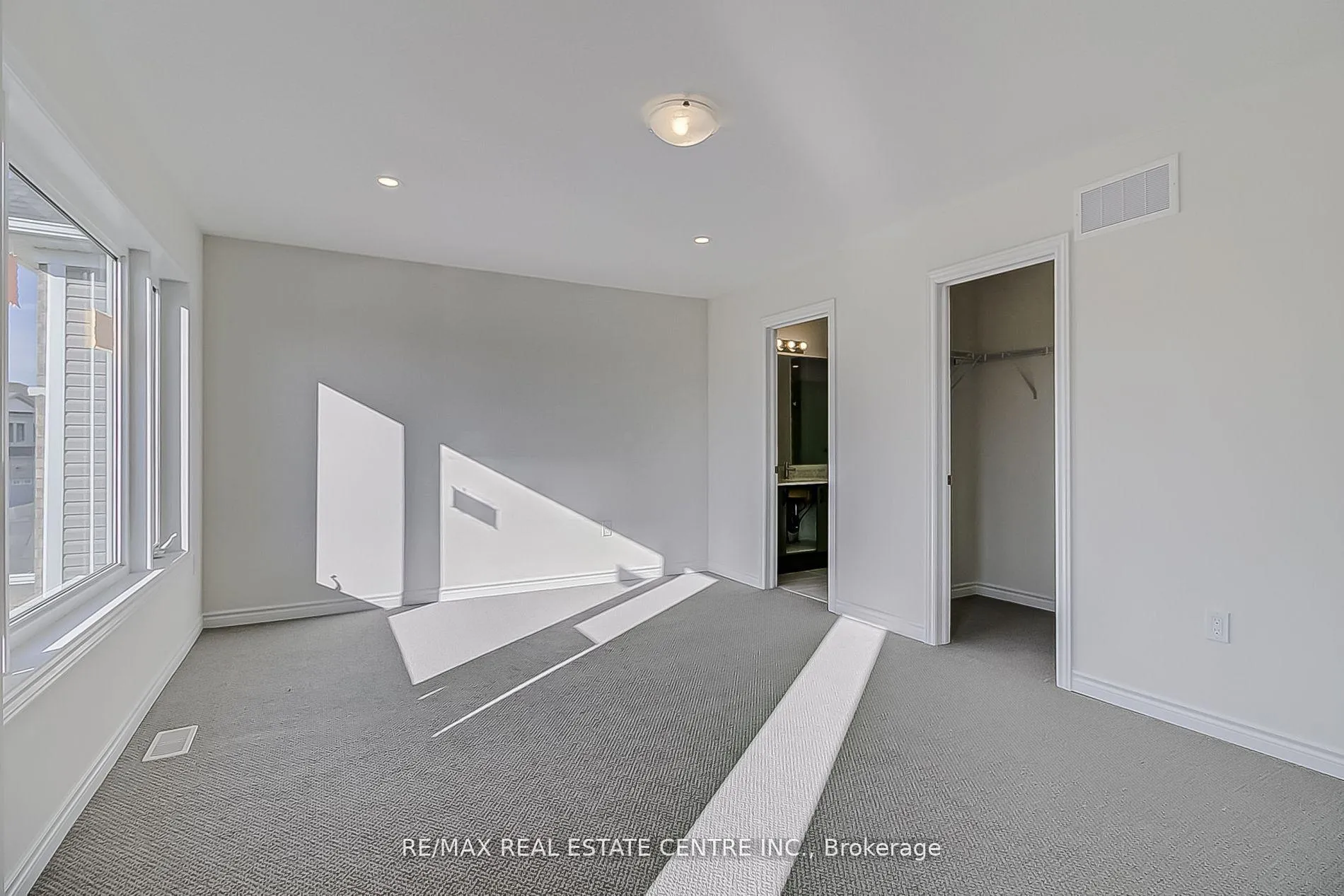 Photo 16 of 22 Heming Street, Brant, Paris — HOMEH