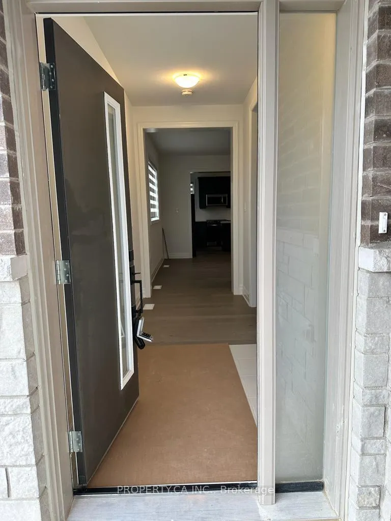 Photo 2 of 91 Histand Trail, Kitchener — HOMEH
