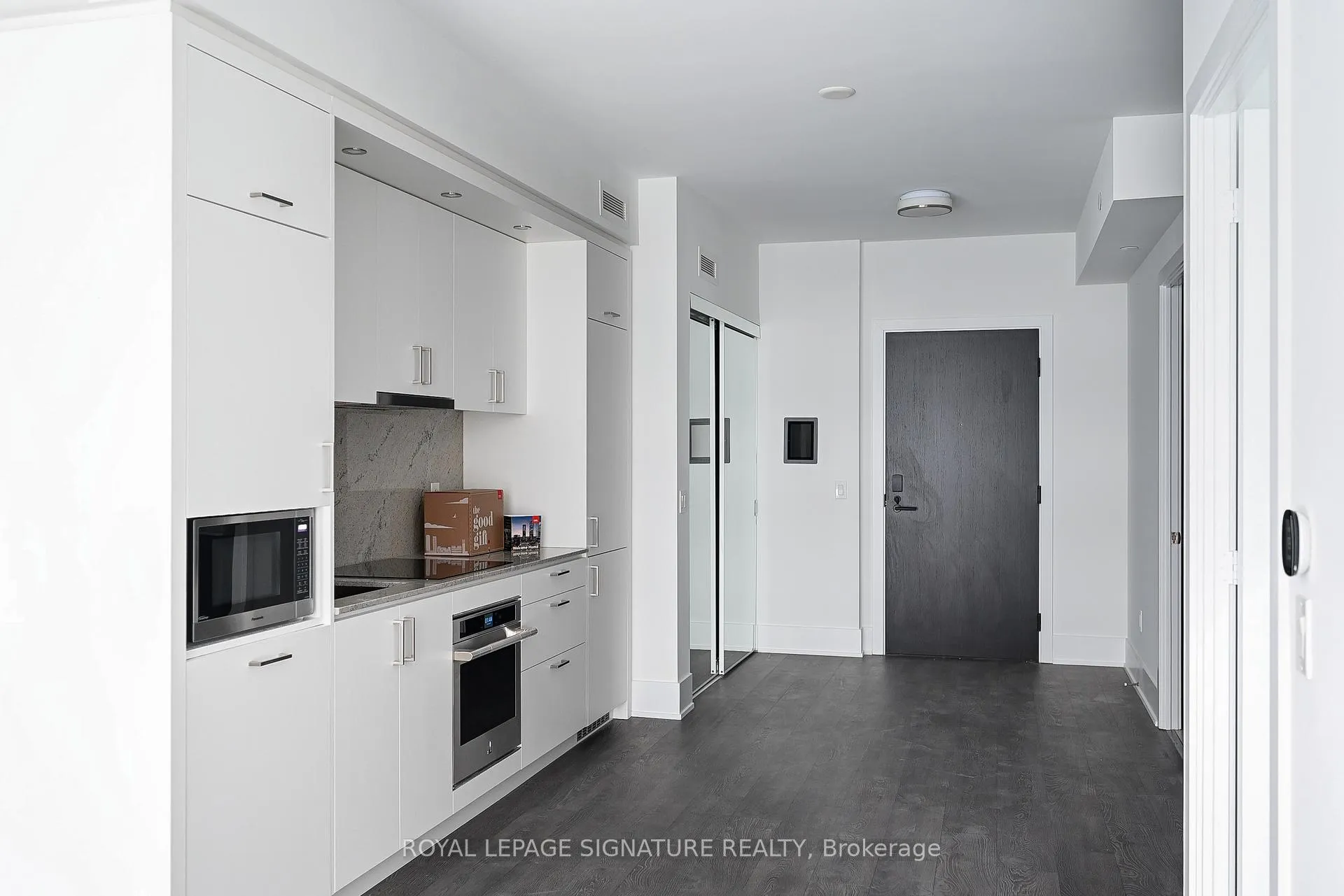 Photo 4 of Unit 1202, 470 Front Street W, Toronto, Waterfront Communities — HOMEH