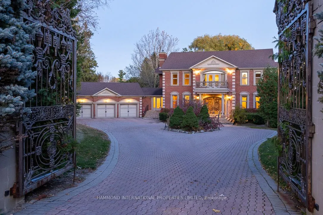 Front of 53 Macamo Court