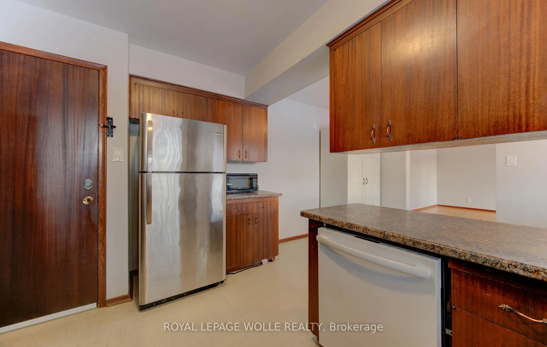 Photo 12 of 50 Fairlawn Road, Kitchener — HOMEH