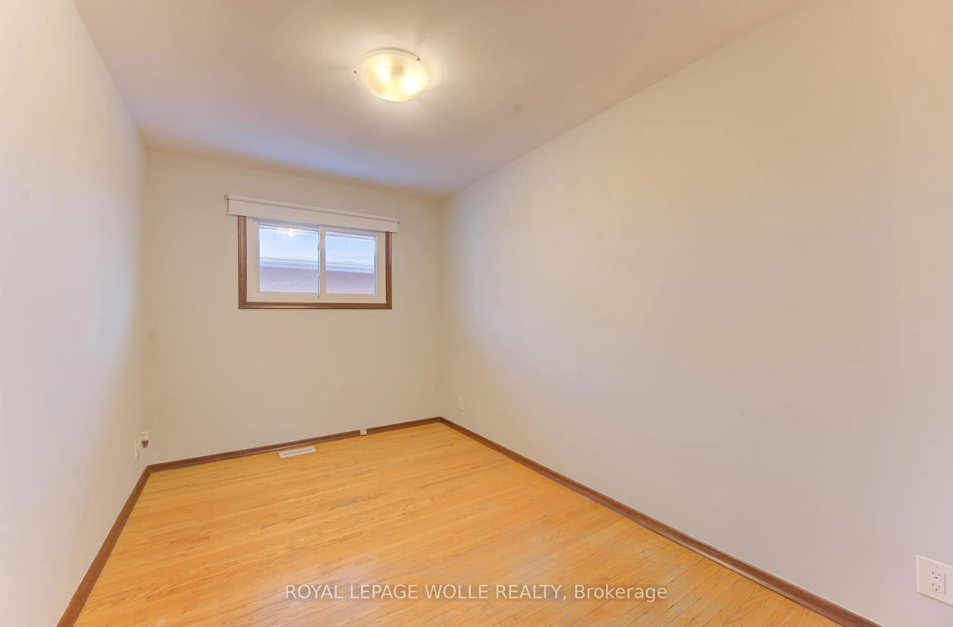 Photo 21 of 50 Fairlawn Road, Kitchener — HOMEH