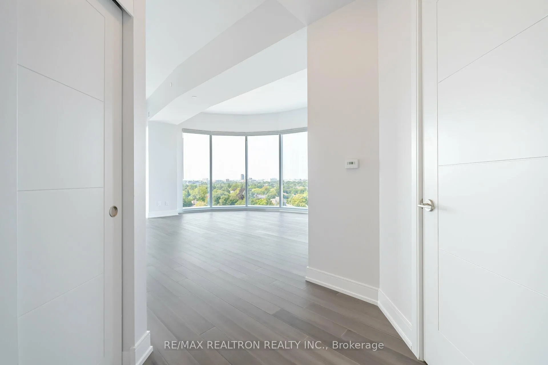 Photo 2 of Unit 1305, 2525 Bathurst Street, Toronto, Forest Hill North — HOMEH