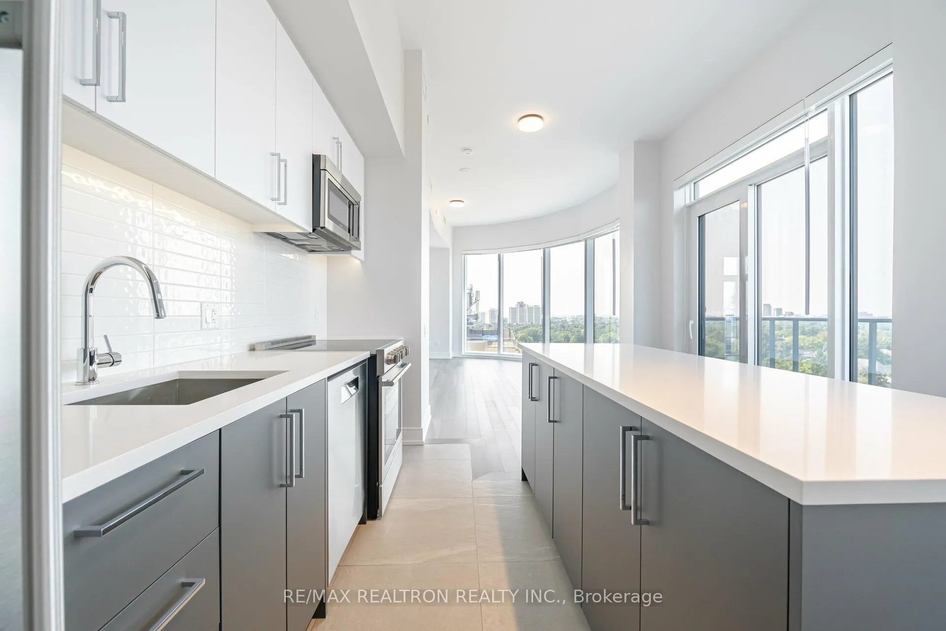 Photo 4 of Unit 1305, 2525 Bathurst Street, Toronto, Forest Hill North — HOMEH