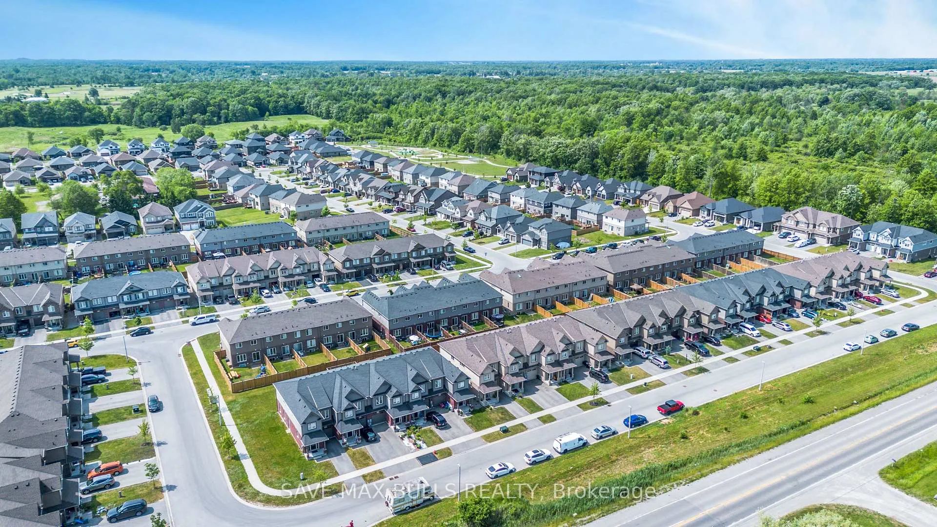 Photo 3 of 636 Julia Drive, Welland, Coyle Creek — HOMEH
