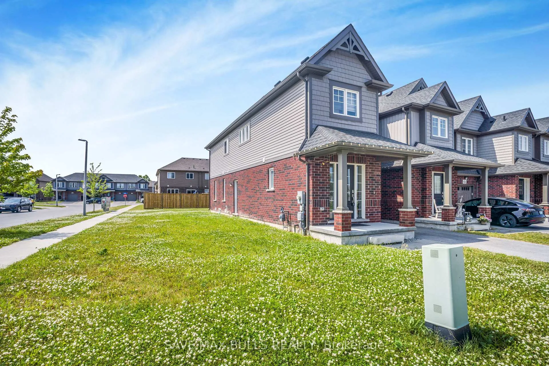 Photo 9 of 636 Julia Drive, Welland, Coyle Creek — HOMEH
