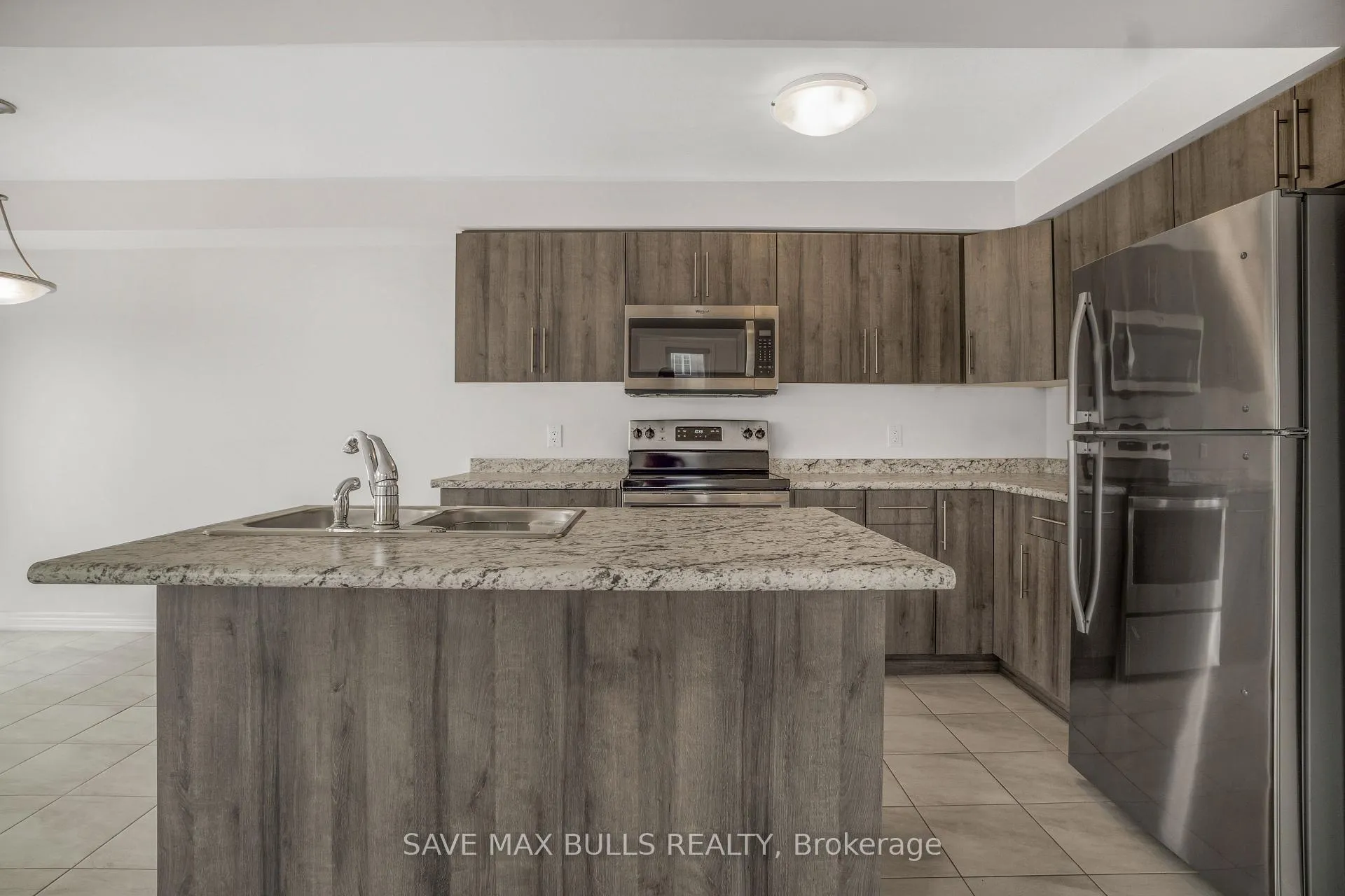 Photo 17 of 636 Julia Drive, Welland, Coyle Creek — HOMEH