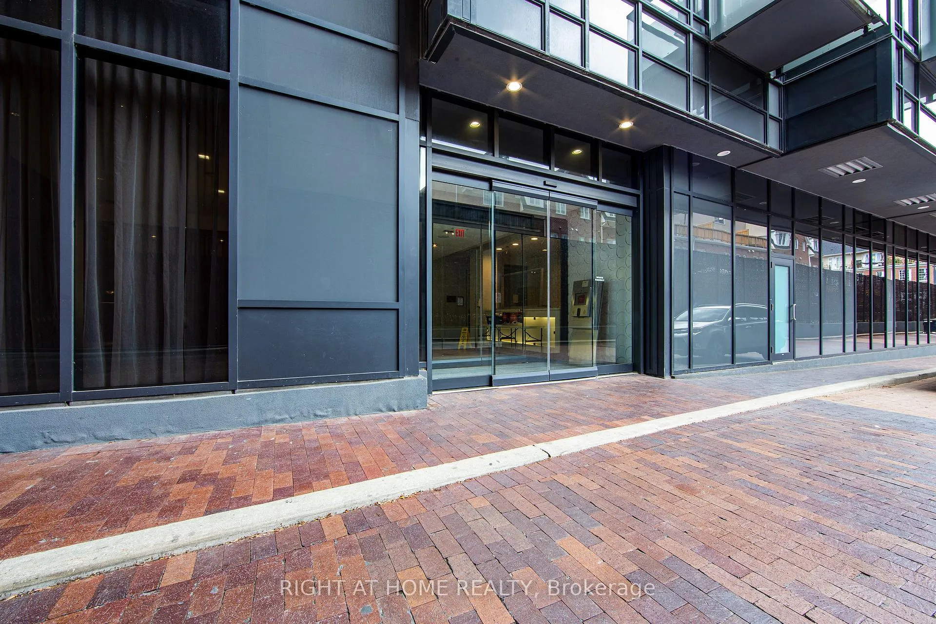 Photo 2 of Unit 426, 560 Front Street W, Toronto, Waterfront Communities — HOMEH