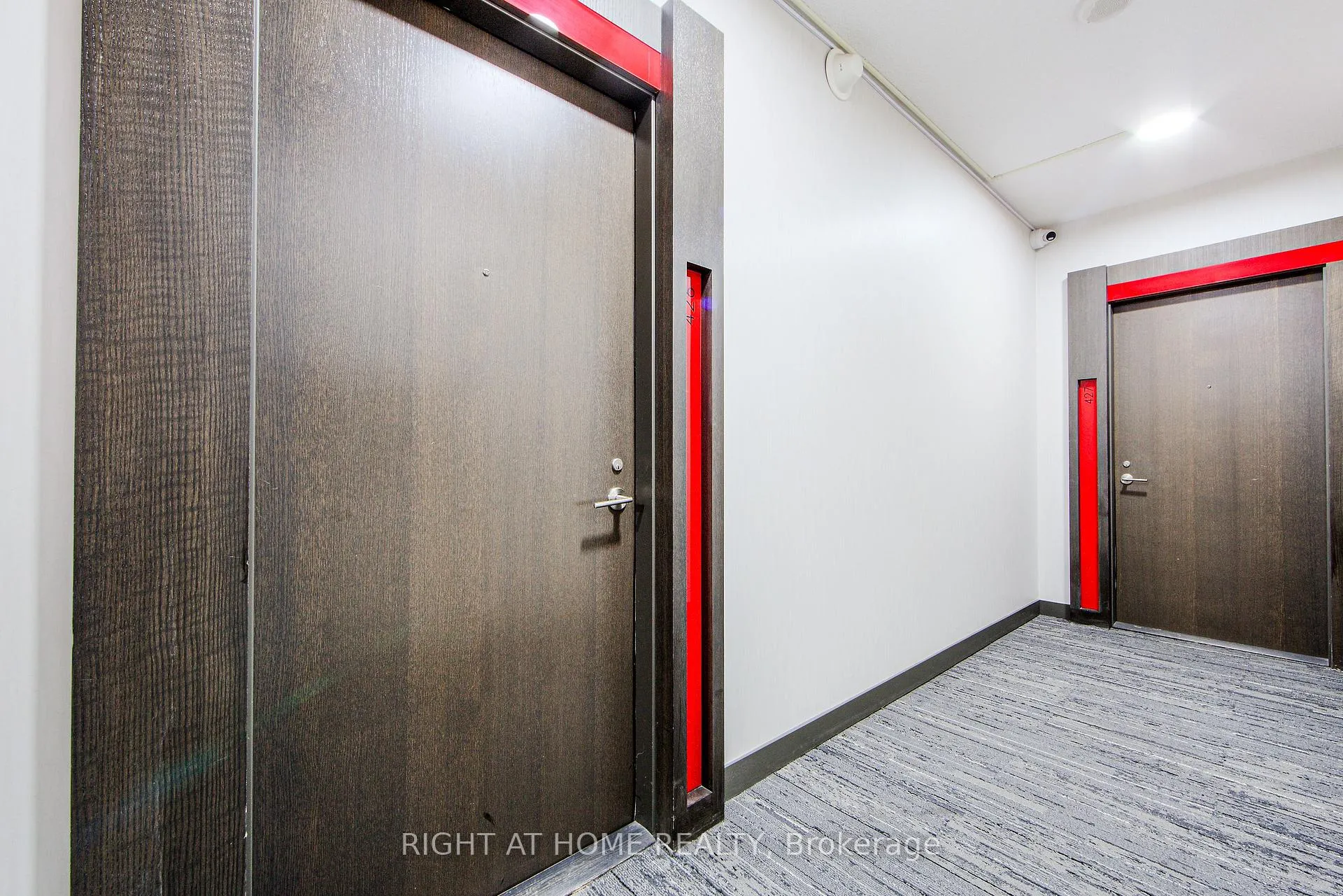 Photo 3 of Unit 426, 560 Front Street W, Toronto, Waterfront Communities — HOMEH