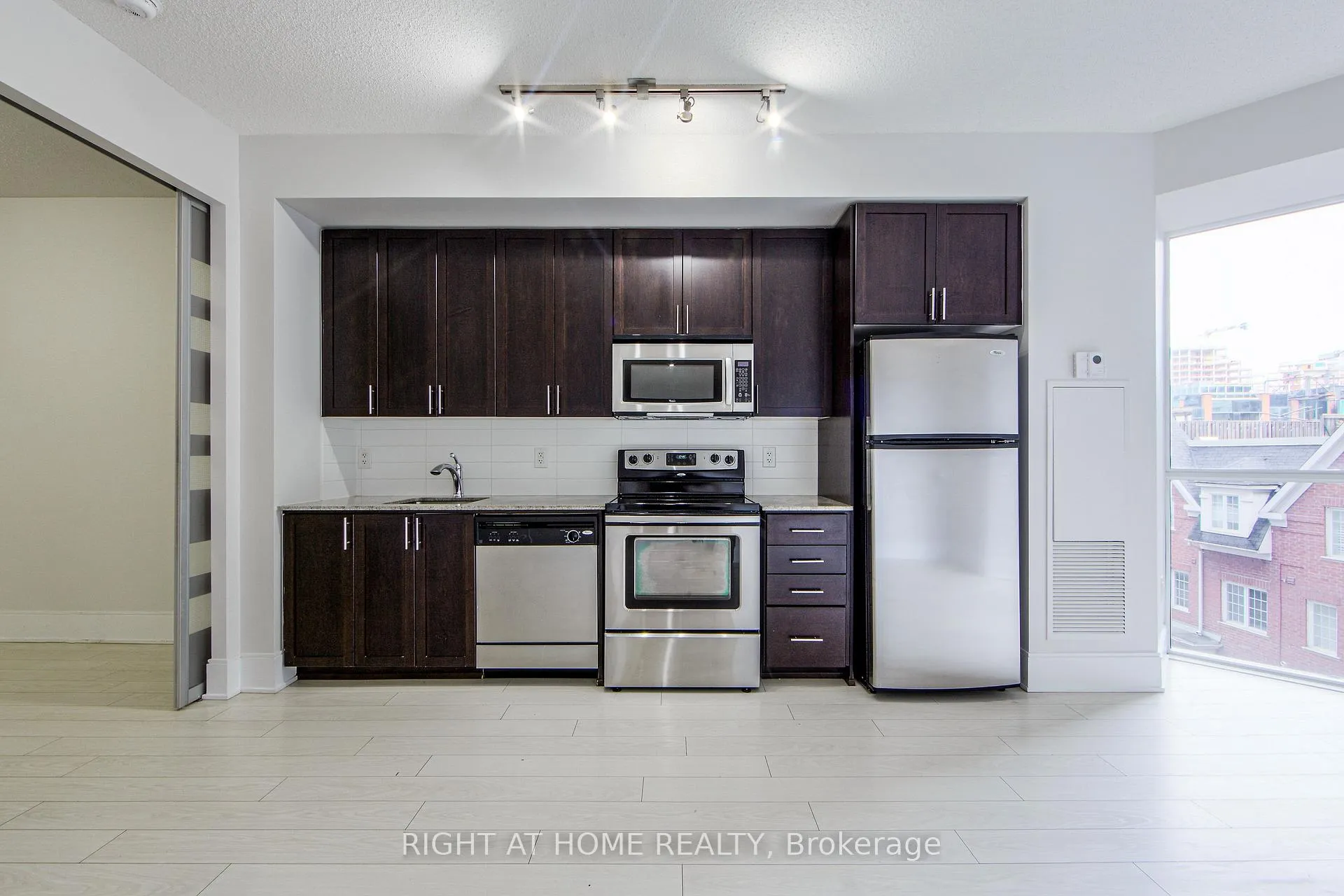Photo 7 of Unit 426, 560 Front Street W, Toronto, Waterfront Communities — HOMEH