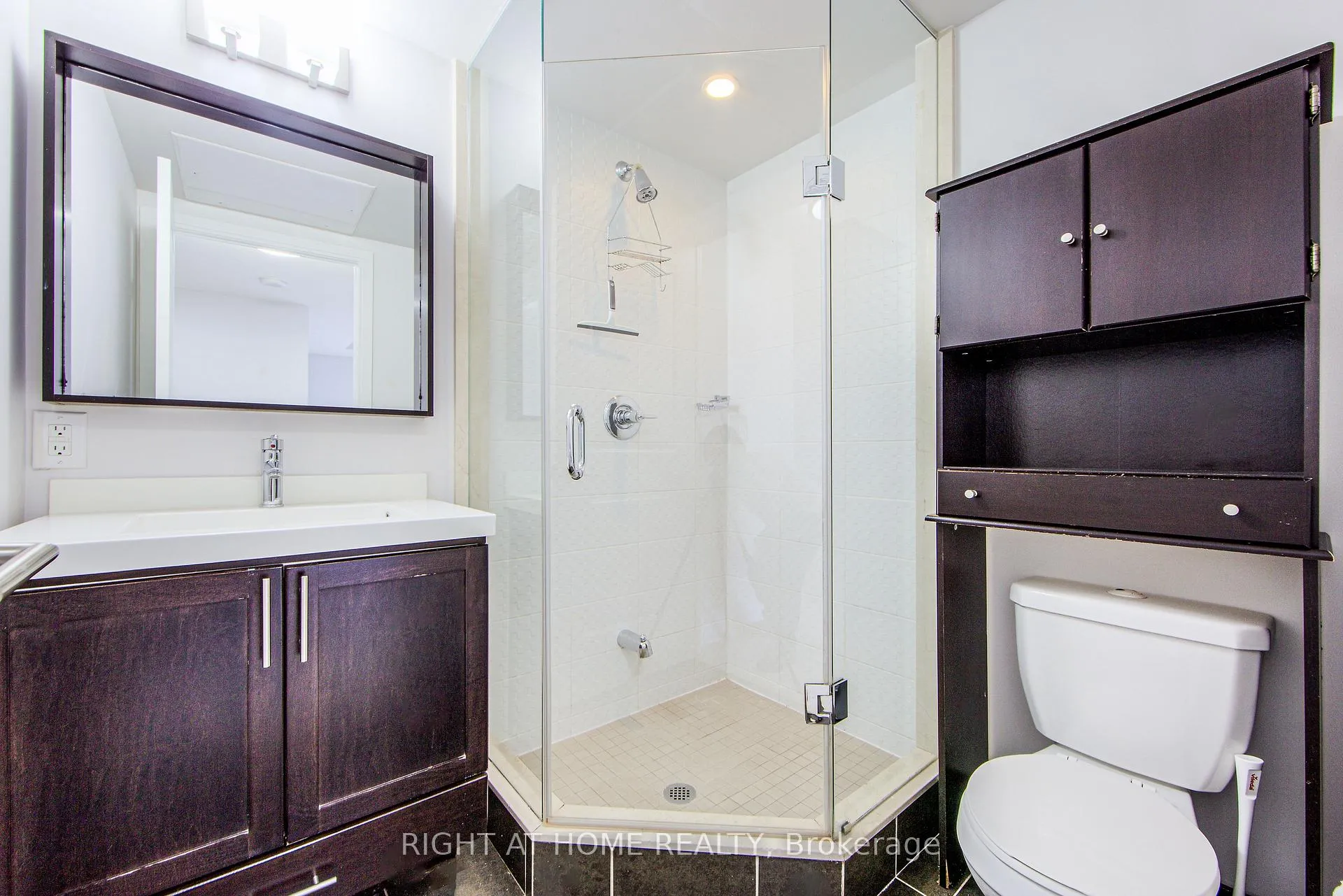 Photo 14 of Unit 426, 560 Front Street W, Toronto, Waterfront Communities — HOMEH