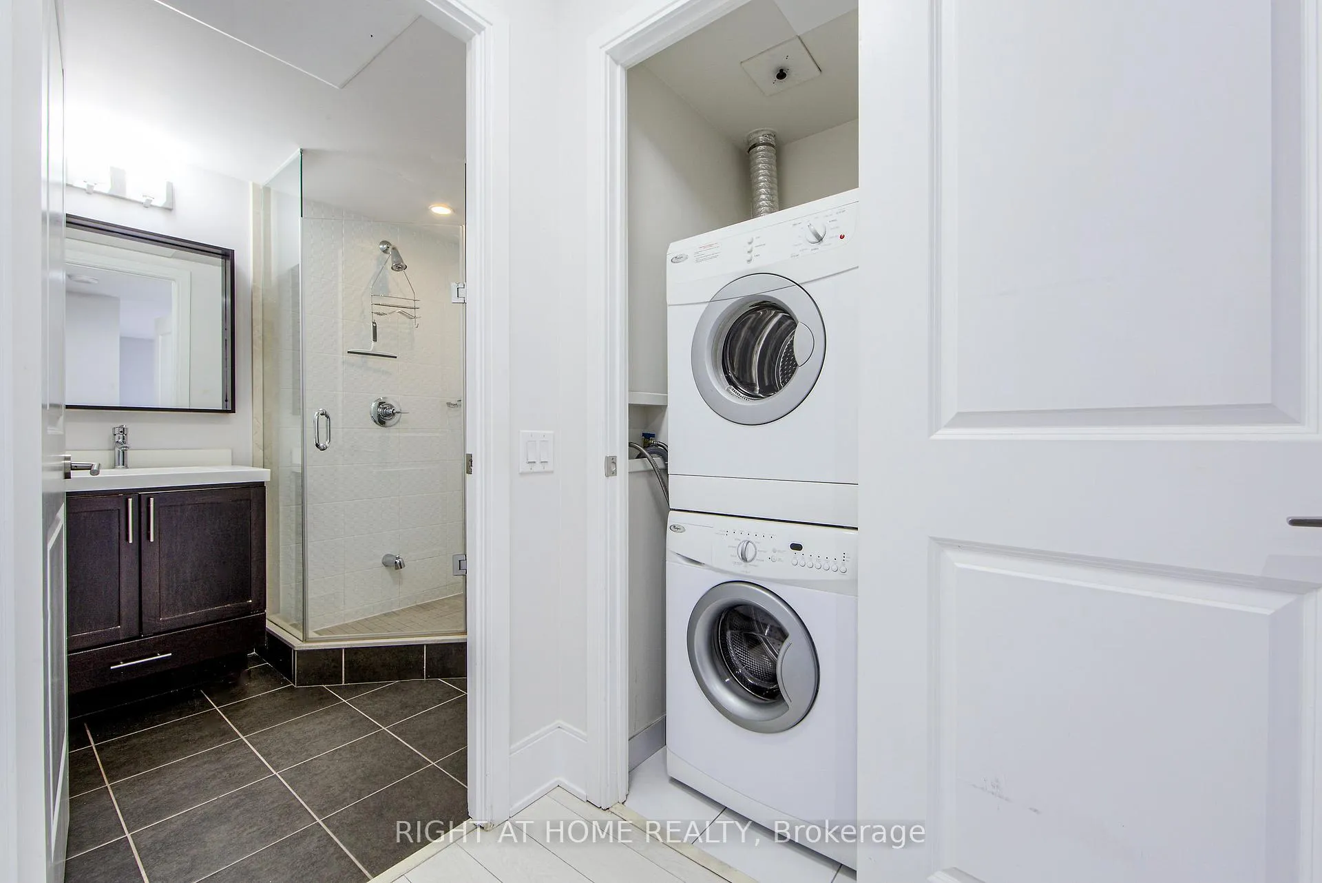 Photo 15 of Unit 426, 560 Front Street W, Toronto, Waterfront Communities — HOMEH
